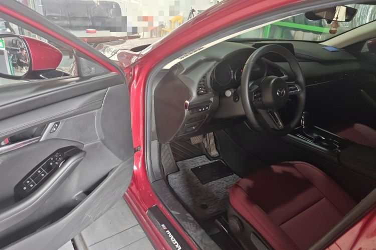Used Mazda 3 Axela 2021 2.0L Automatic ZhiXuan Edition Driver Seat
