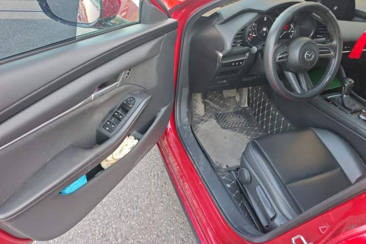 Used Mazda 3 Axela 2021 2.0L Automatic Zhiqing Edition Driver Seat