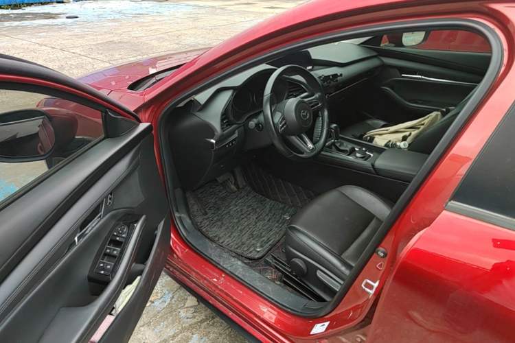 Used Mazda 3 Axela 2021 2.0L Automatic Zhiya Edition Driver Seat