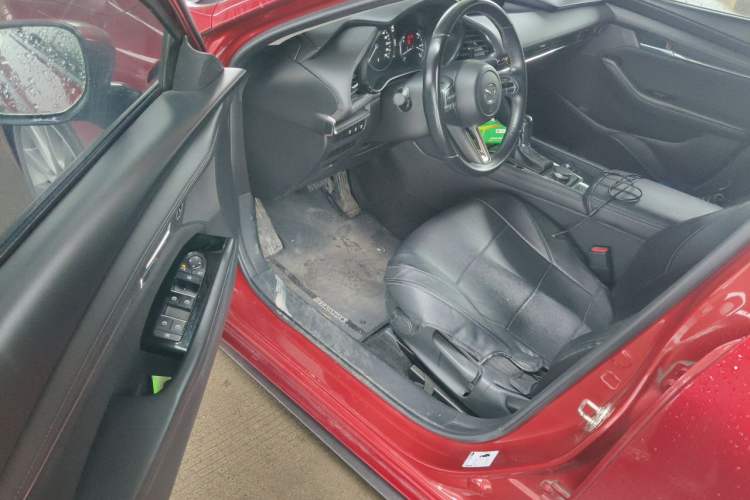 Used Mazda 3 Axela 2021 2.0L Automatic ZhiXuan Edition Driver Seat