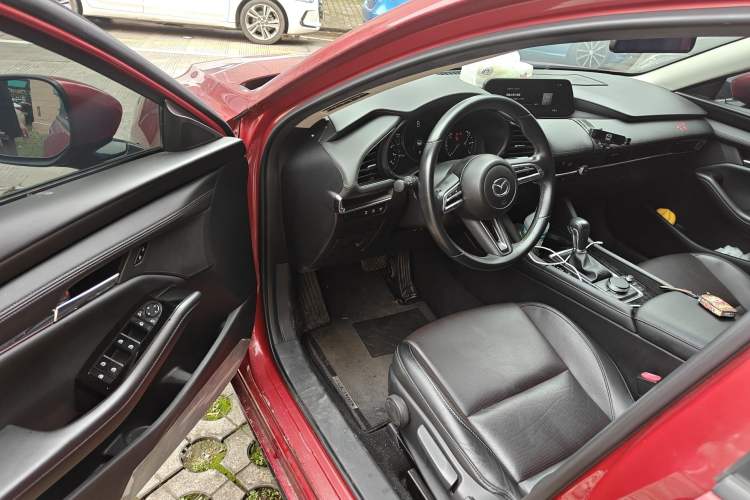 Used Mazda 3 Axela 2021 2.0L Automatic Zhiya Edition Driver Seat