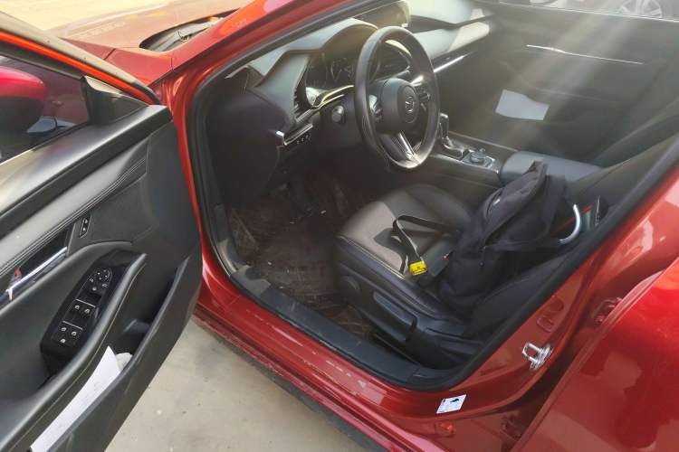 Used Mazda 3 Axela 2021 2.0L Automatic Zhiya Edition Driver Seat