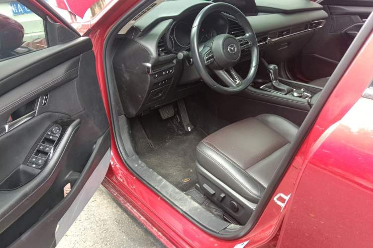Used Mazda 3 Axela 2021 2.0L Automatic Zhiyao Edition Driver Seat