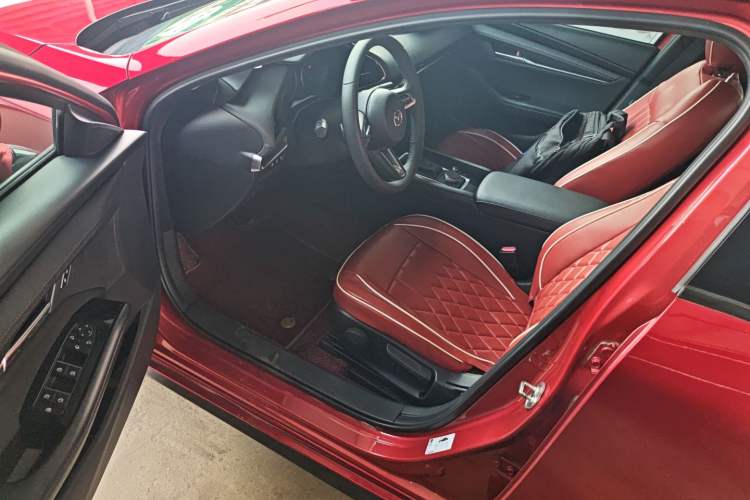Used Mazda 3 Axela 2021 2.0L Automatic ZhiXuan Edition Driver Seat