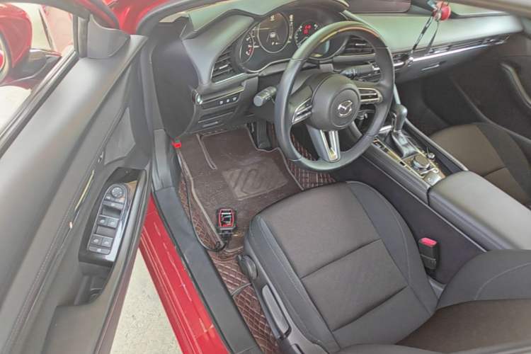 Used Mazda 3 Axela 2021 2.0L Automatic ZhiXuan Edition Driver Seat