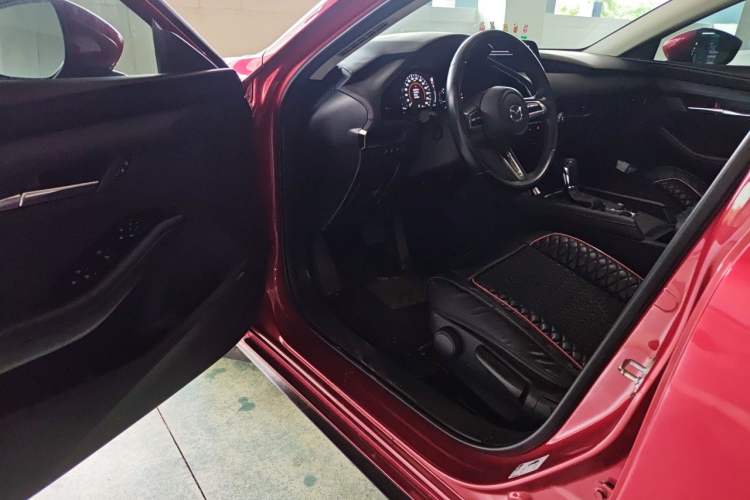 Used Mazda 3 Axela 2021 2.0L Automatic ZhiXuan Edition Driver Seat