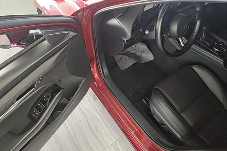 Used Mazda 3 Axela 2021 2.0L Automatic Zhi Rui Edition Driver Seat