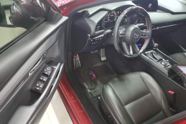 Used Mazda 3 Axela 2021 2.0L Automatic Zhi Rui Edition Driver Seat