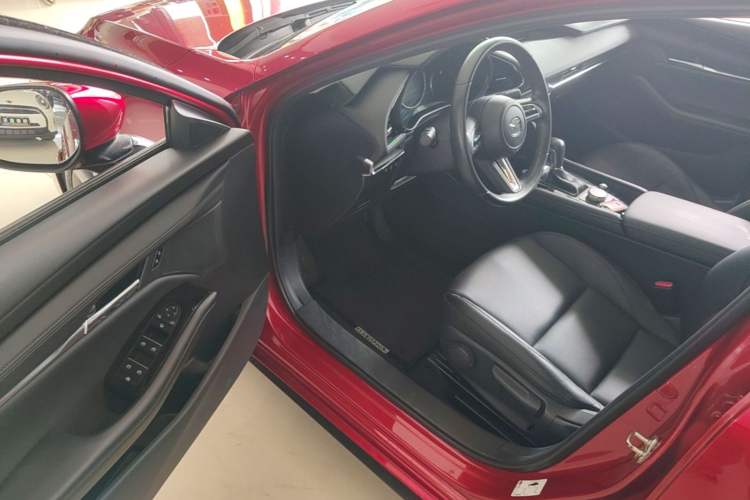 Used Mazda 3 Axela 2021 2.0L Automatic Zhiya Edition Driver Seat
