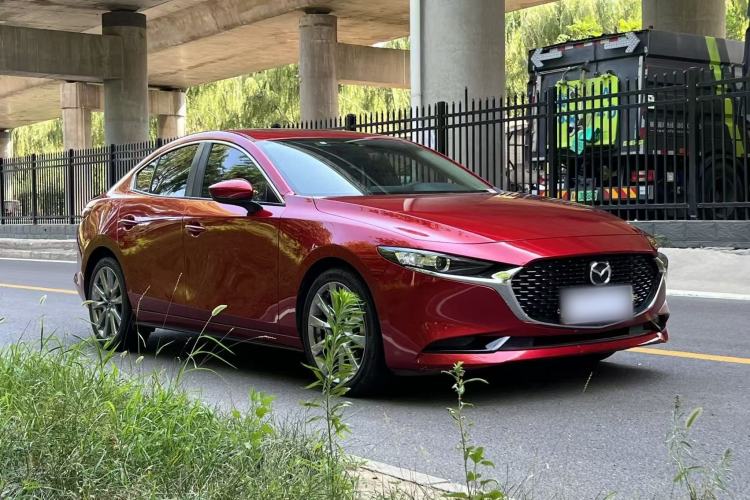 Used Mazda 3 Axela 2021 2.0L Automatic Zhi Rui Edition Exterior 3