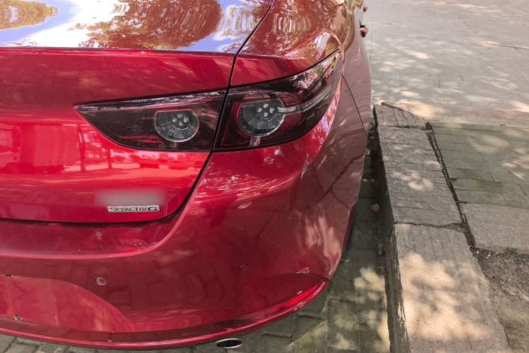 Used Mazda 3 Axela 2021 2.0L Automatic ZhiXuan Edition Exterior 3