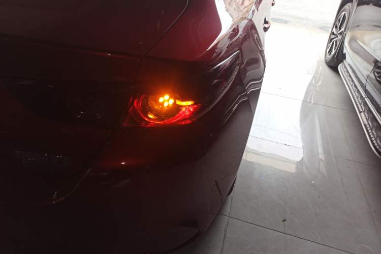Used Mazda 3 Axela 2021 2.0L Automatic Zhiya Edition Exterior 3