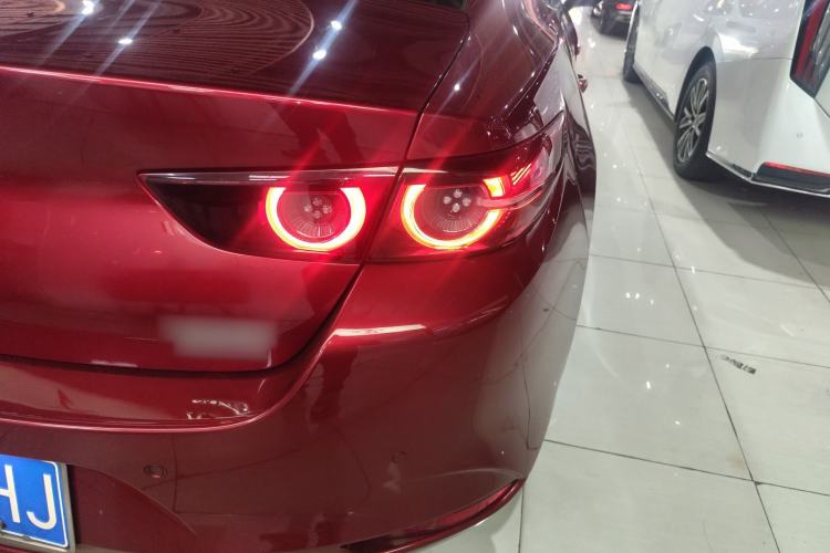 Used Mazda 3 Axela 2021 2.0L Automatic Zhiyao Edition Exterior 3