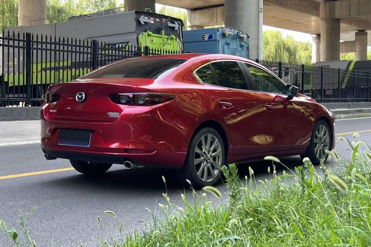 Used Mazda 3 Axela 2021 2.0L Automatic Zhi Rui Edition Exterior 4