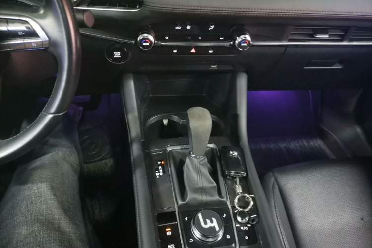 Used Mazda 3 Axela 2021 2.0L Automatic ZhiXuan Edition Gear Lever
