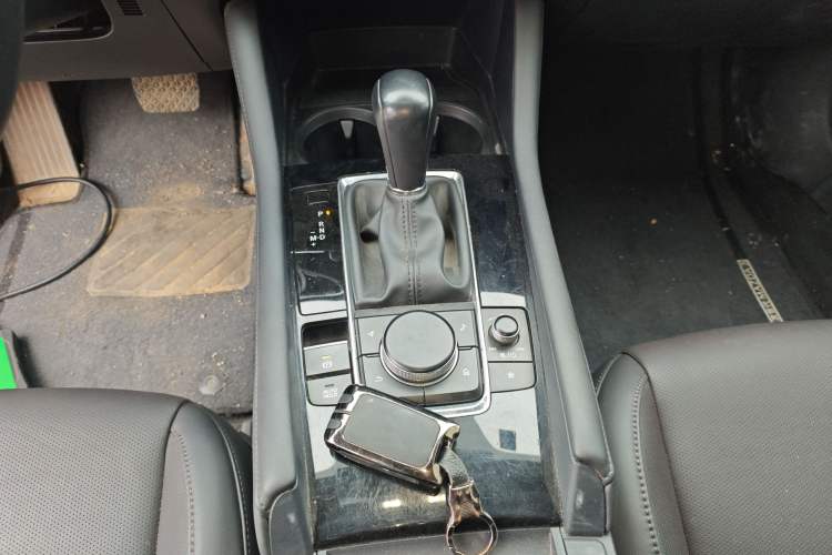 Used Mazda 3 Axela 2021 2.0L Automatic Zhiya Edition Gear Lever