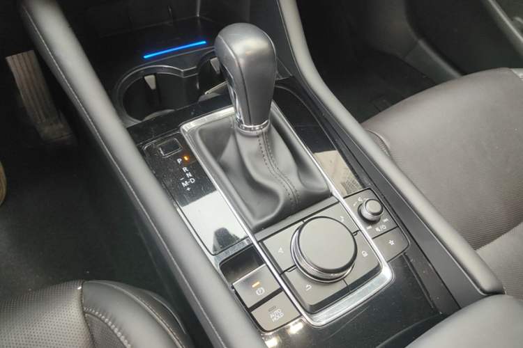 Used Mazda 3 Axela 2021 2.0L Automatic Zhiya Edition Gear Lever