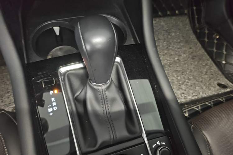 Used Mazda 3 Axela 2021 2.0L Automatic Zhiya Edition Gear Lever