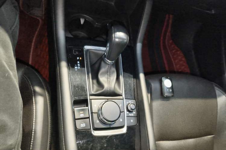 Used Mazda 3 Axela 2021 2.0L Automatic Zhiya Edition Gear Lever