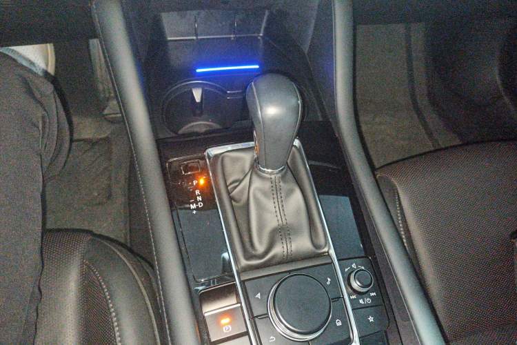 Used Mazda 3 Axela 2021 2.0L Automatic Zhiya Edition Gear Lever