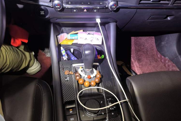 Used Mazda 3 Axela 2021 2.0L Automatic Zhiya Edition Gear Lever