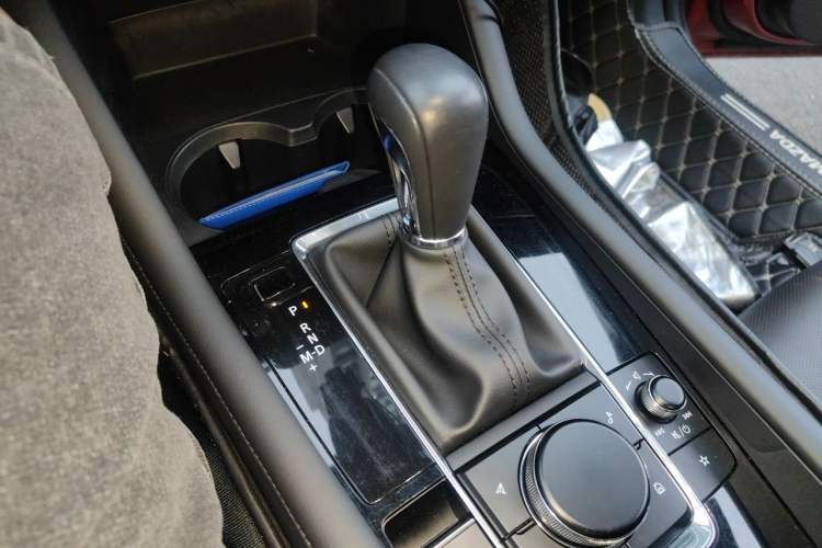 Used Mazda 3 Axela 2021 2.0L Automatic Zhiya Edition Gear Lever
