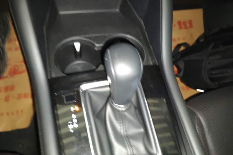 Used Mazda 3 Axela 2021 2.0L Automatic Zhiya Edition Gear Lever