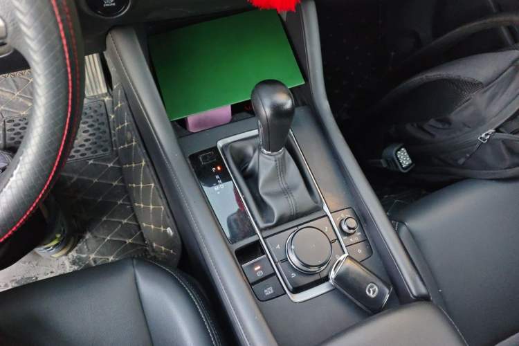 Used Mazda 3 Axela 2021 2.0L Automatic Zhiqing Edition Gear Lever