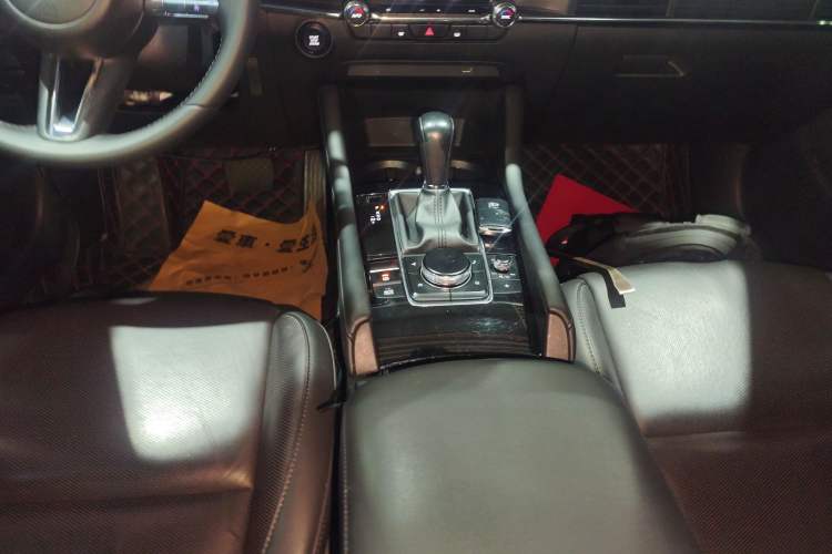 Used Mazda 3 Axela 2021 2.0L Automatic Zhiyao Edition Gear Lever