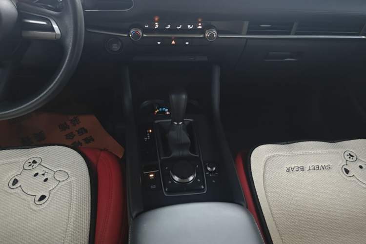 Used Mazda 3 Axela 2021 1.5L Automatic ZhiMei Edition Gear Lever