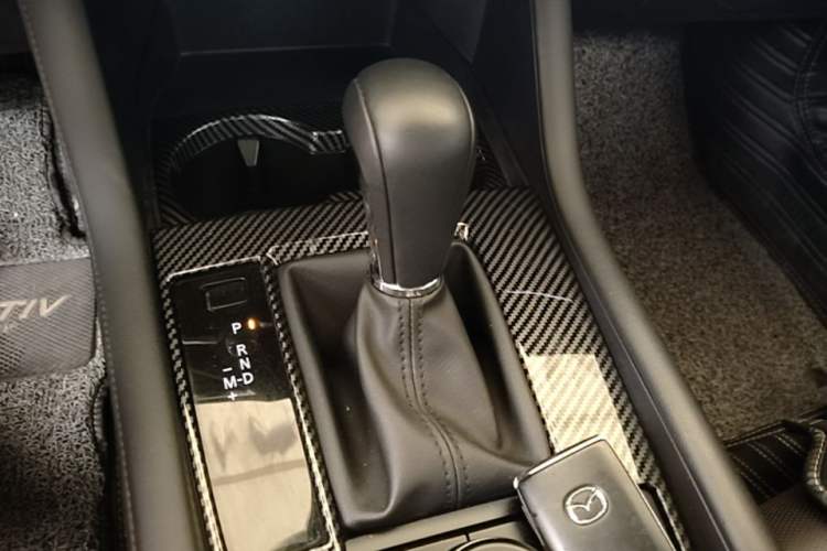 Used Mazda 3 Axela 2021 2.0L Automatic Zhiya Edition Gear Lever