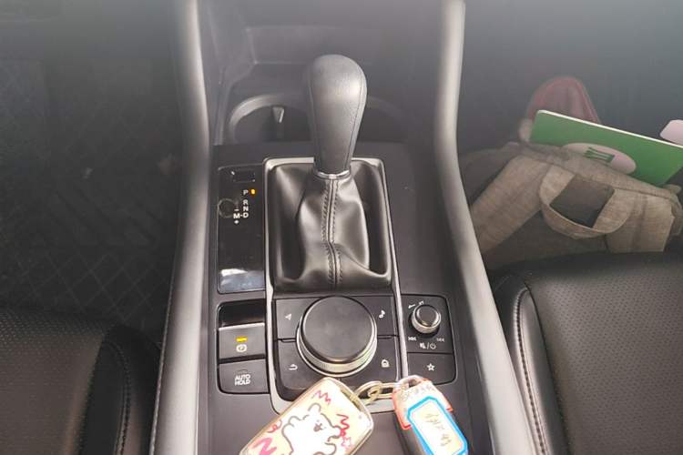 Used Mazda 3 Axela 2021 1.5L Automatic ZhiMei Edition Gear Lever