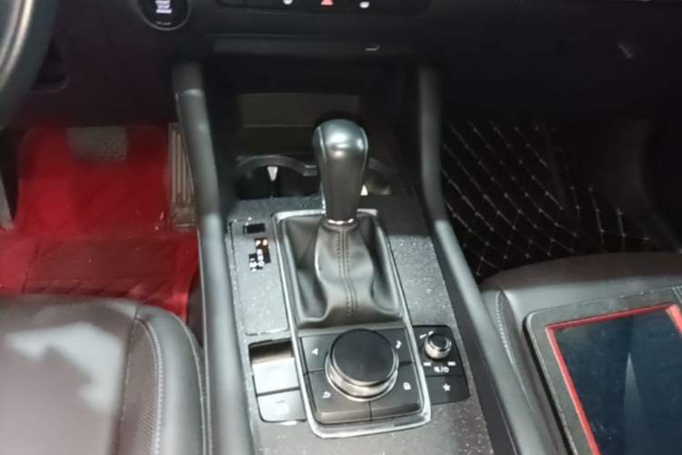 Used Mazda 3 Axela 2021 2.0L Automatic Zhiya Edition Gear Lever