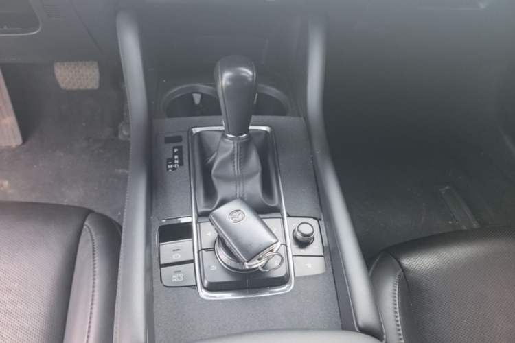 Used Mazda 3 Axela 2021 2.0L Automatic Zhiya Edition Gear Lever