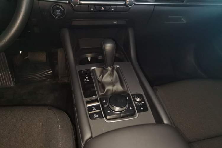 Used Mazda 3 Axela 2021 2.0L Automatic Zhiqing Edition Gear Lever