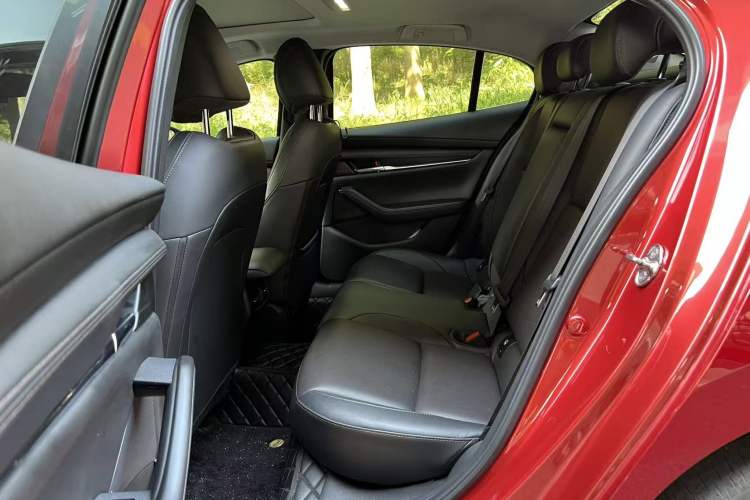 Used Mazda 3 Axela 2021 2.0L Automatic Zhi Rui Edition Interior 1