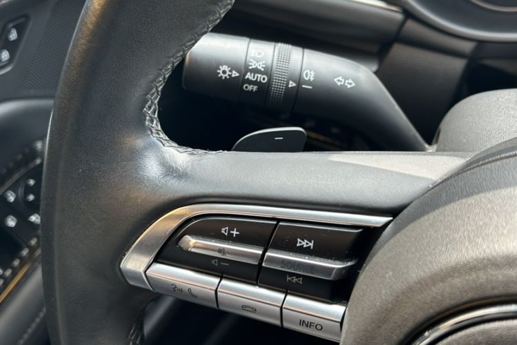 Used Mazda 3 Axela 2021 2.0L Automatic Zhiyao Edition Interior 11