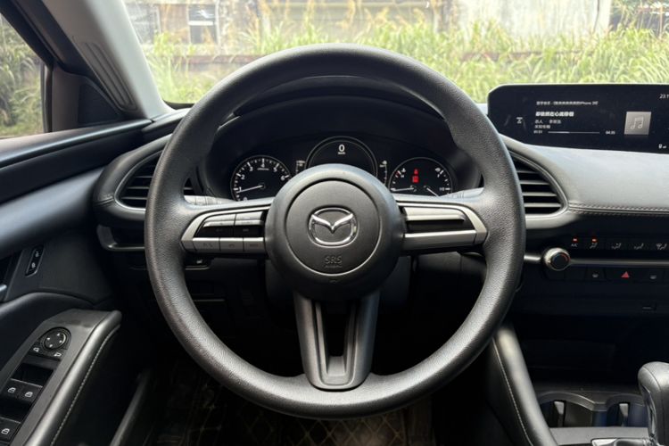 Used Mazda 3 Axela 2021 2.0L Automatic Zhiqing Edition Interior 2