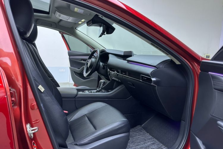Used Mazda 3 Axela 2021 2.0L Automatic ZhiXuan Edition Interior 3