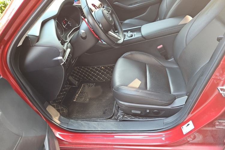 Used Mazda 3 Axela 2021 2.0L Automatic Zhiyao Edition Interior 3