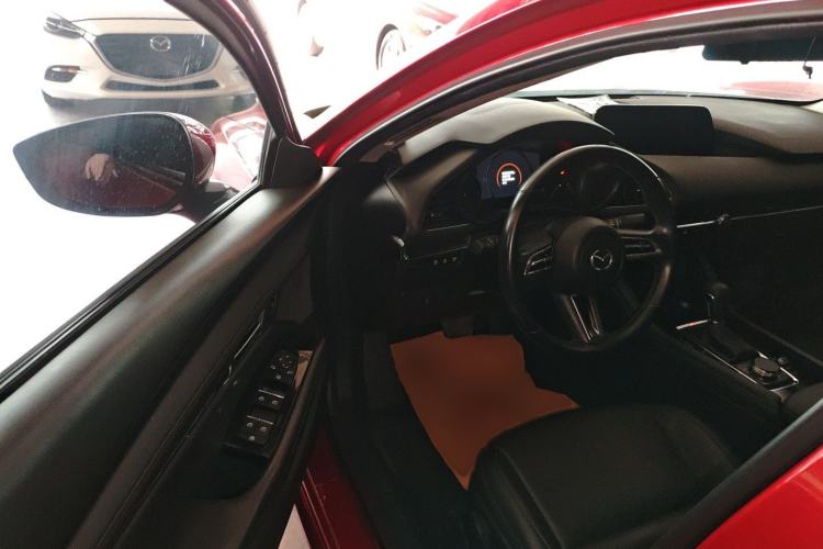 Used Mazda 3 Axela 2021 2.0L Automatic Zhiya Edition Interior 3
