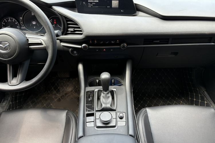Used Mazda 3 Axela 2021 2.0L Automatic Zhiqing Edition Interior 5