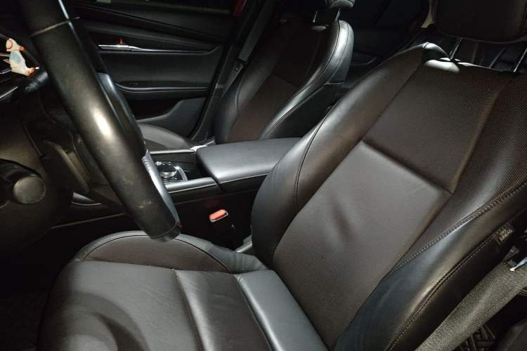 Used Mazda 3 Axela 2021 2.0L Automatic ZhiZun Edition Left Front Seat