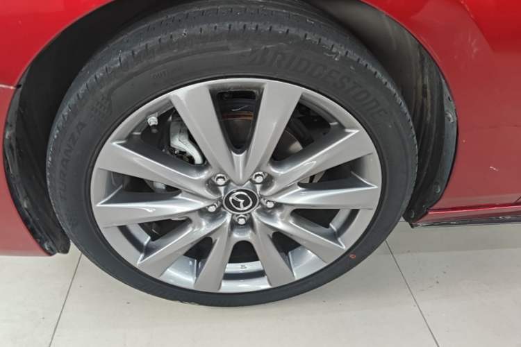 Used Mazda 3 Axela 2021 2.0L Automatic ZhiXuan Edition Left Front Wheel Hub