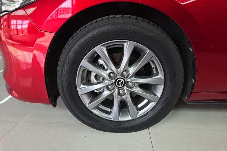 Used Mazda 3 Axela 2021 2.0L Automatic Zhiqing Edition Left Front Wheel Hub