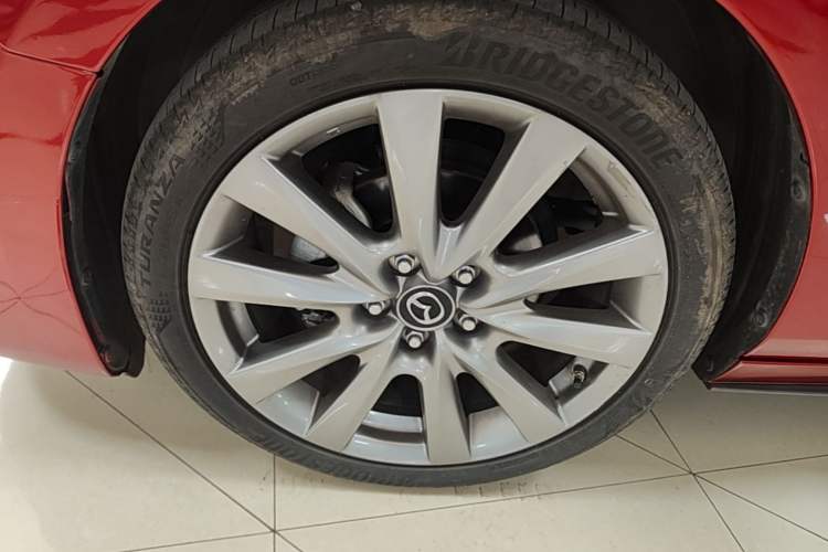 Used Mazda 3 Axela 2021 2.0L Automatic ZhiXuan Edition Left Front Wheel Hub