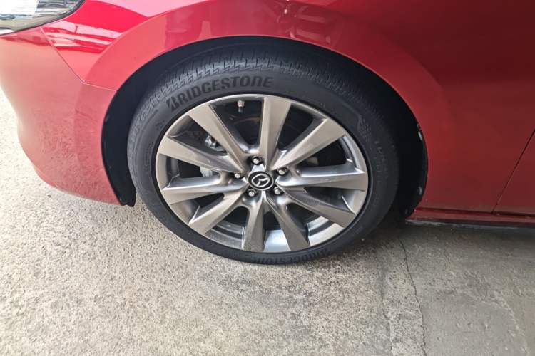 Used Mazda 3 Axela 2021 2.0L Automatic ZhiXuan Edition Left Front Wheel Hub