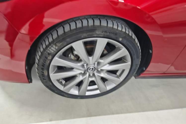 Used Mazda 3 Axela 2021 2.0L Automatic ZhiXuan Edition Left Front Wheel Hub