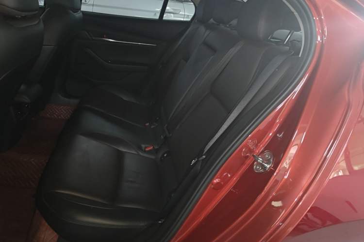 Used Mazda 3 Axela 2021 2.0L Automatic ZhiXuan Edition Left Rear Seat