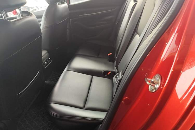 Used Mazda 3 Axela 2021 1.5L Automatic ZhiMei Edition Left Rear Seat